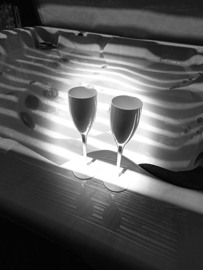 Mini Love Room Jacuzzi Privatif Urimenil Buitenkant foto